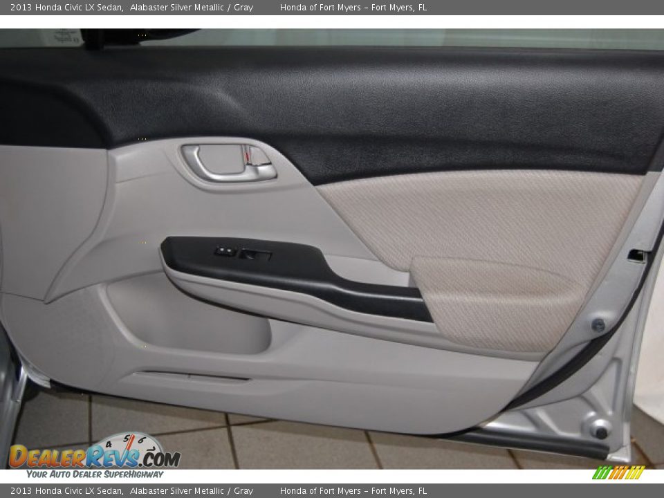 2013 Honda Civic LX Sedan Alabaster Silver Metallic / Gray Photo #31