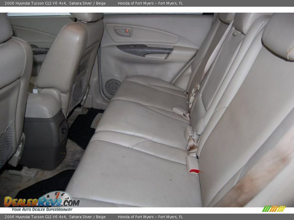 2006 Hyundai Tucson GLS V6 4x4 Sahara Silver / Beige Photo #22