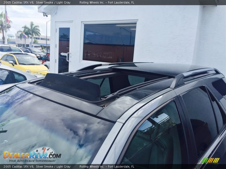 2005 Cadillac SRX V8 Silver Smoke / Light Gray Photo #6