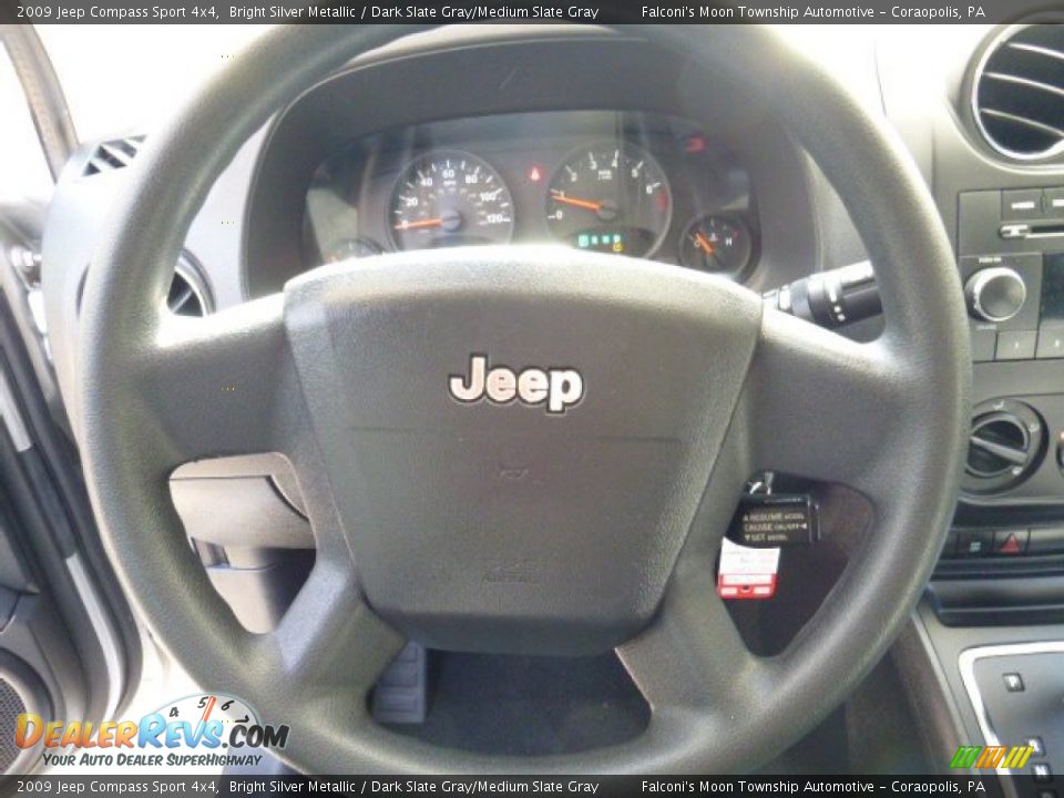2009 Jeep Compass Sport 4x4 Bright Silver Metallic / Dark Slate Gray/Medium Slate Gray Photo #22