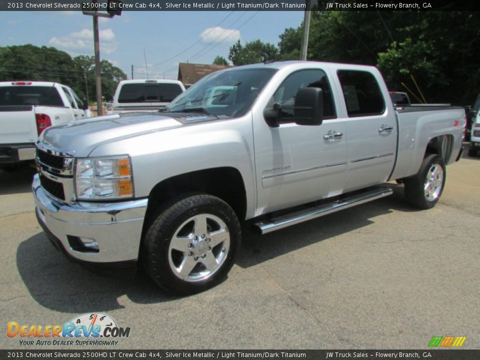 2013 Chevrolet Silverado 2500HD LT Crew Cab 4x4 Silver Ice Metallic / Light Titanium/Dark Titanium Photo #3