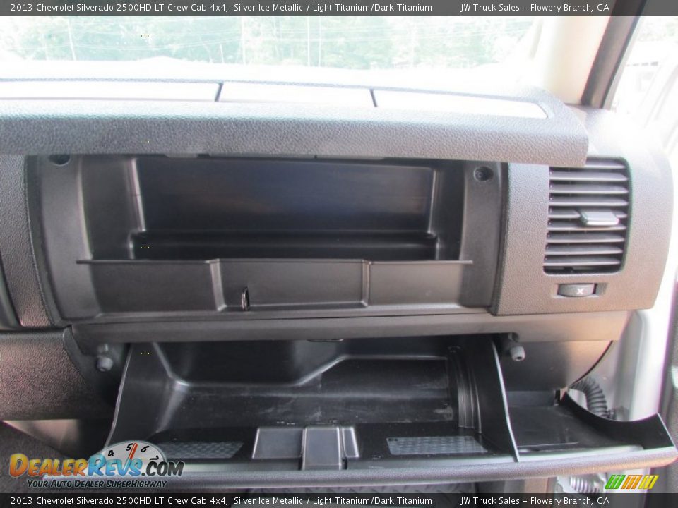 2013 Chevrolet Silverado 2500HD LT Crew Cab 4x4 Silver Ice Metallic / Light Titanium/Dark Titanium Photo #26