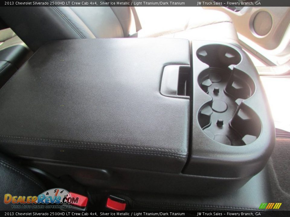 2013 Chevrolet Silverado 2500HD LT Crew Cab 4x4 Silver Ice Metallic / Light Titanium/Dark Titanium Photo #31