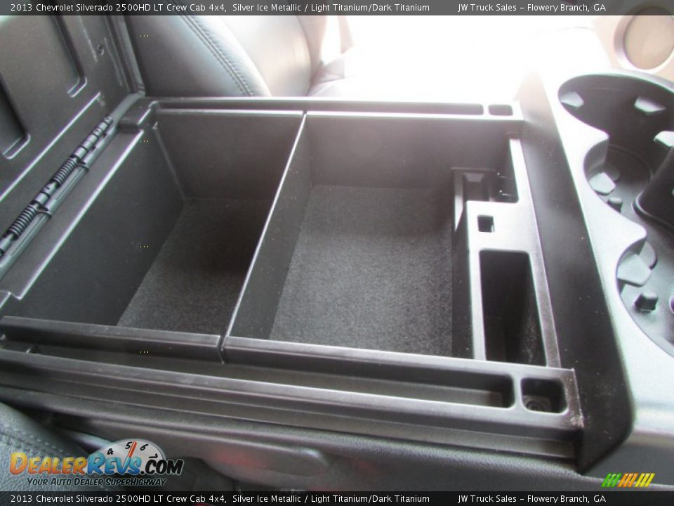 2013 Chevrolet Silverado 2500HD LT Crew Cab 4x4 Silver Ice Metallic / Light Titanium/Dark Titanium Photo #32