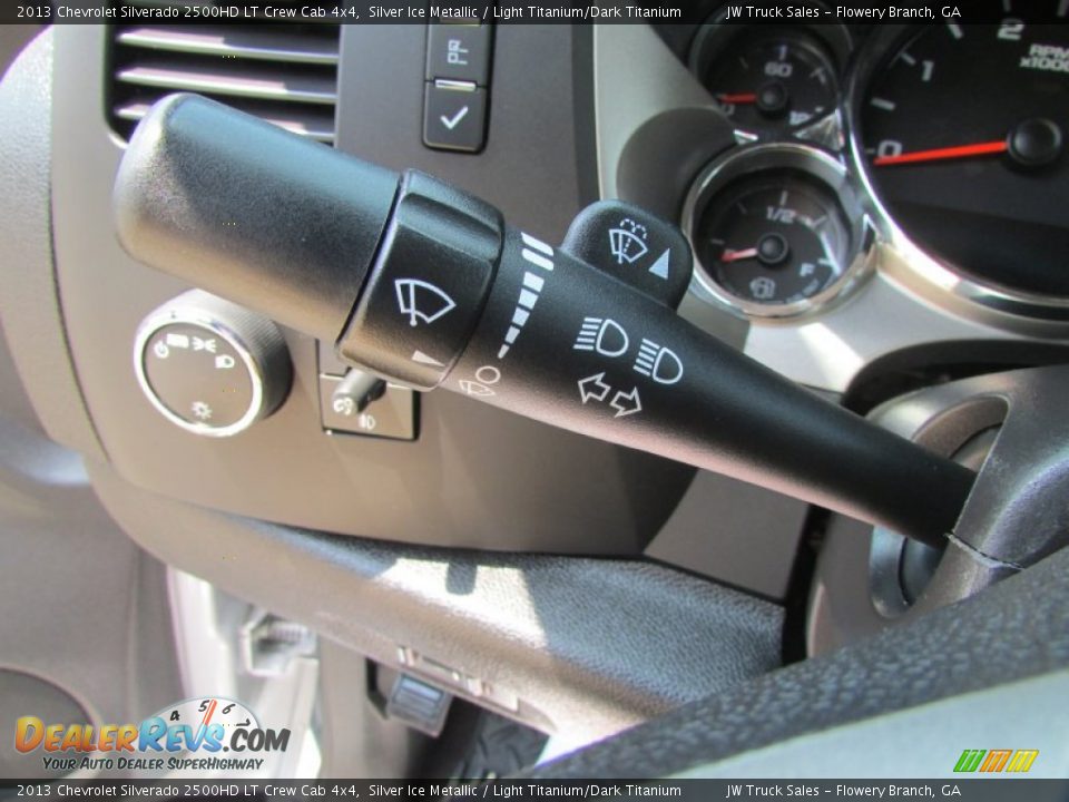 2013 Chevrolet Silverado 2500HD LT Crew Cab 4x4 Silver Ice Metallic / Light Titanium/Dark Titanium Photo #36