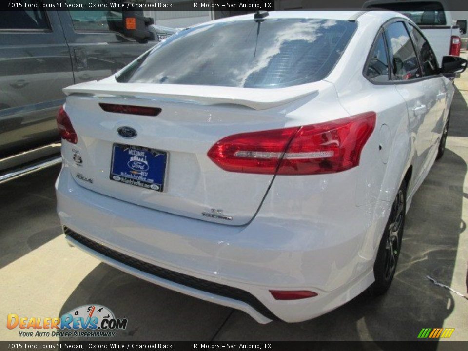 2015 Ford Focus SE Sedan Oxford White / Charcoal Black Photo #9