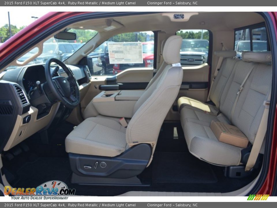 Rear Seat of 2015 Ford F150 XLT SuperCab 4x4 Photo #11