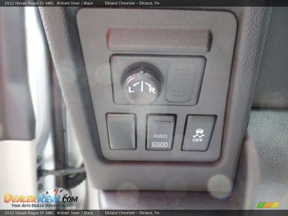 2012 Nissan Rogue SV AWD Brilliant Silver / Black Photo #22