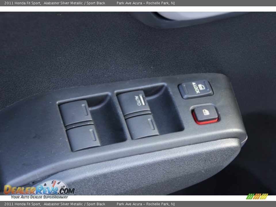 2011 Honda Fit Sport Alabaster Silver Metallic / Sport Black Photo #10