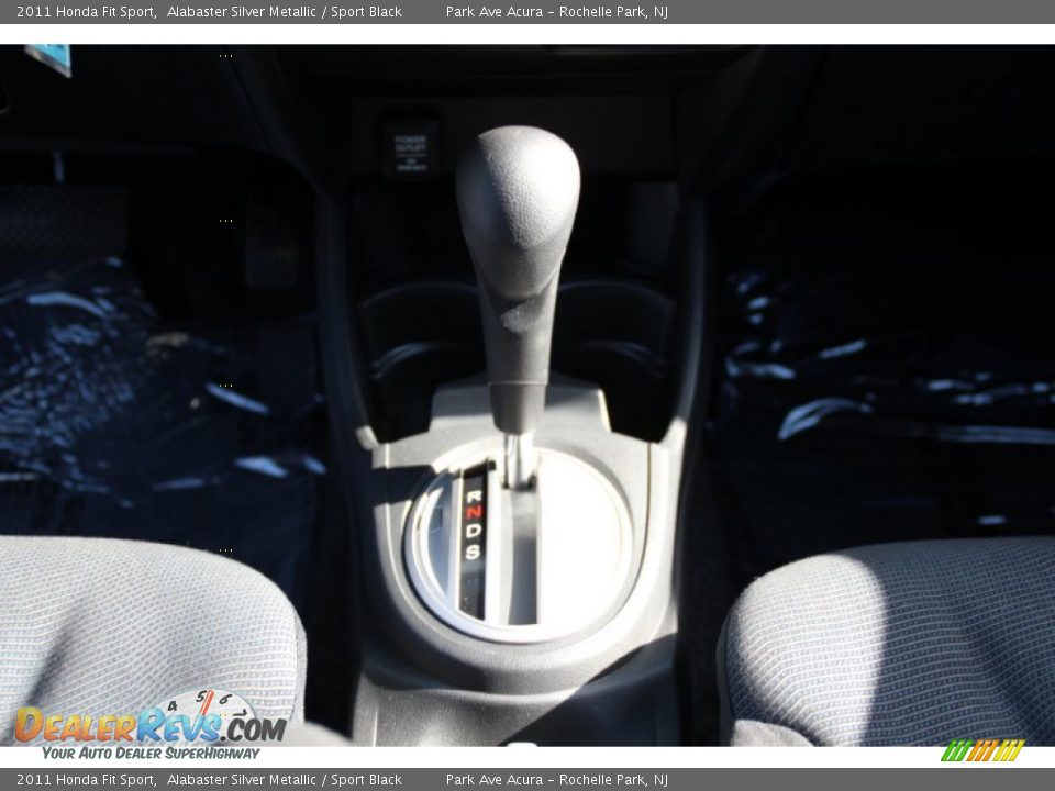 2011 Honda Fit Sport Alabaster Silver Metallic / Sport Black Photo #16