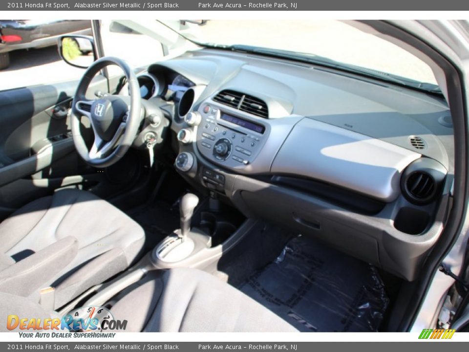 2011 Honda Fit Sport Alabaster Silver Metallic / Sport Black Photo #25