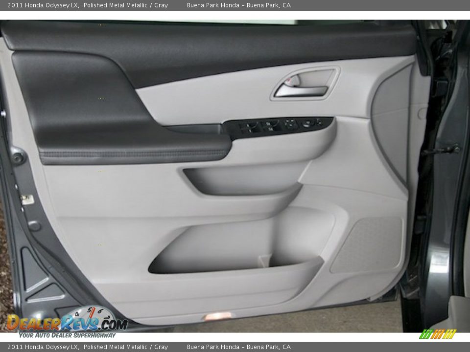 2011 Honda Odyssey LX Polished Metal Metallic / Gray Photo #25