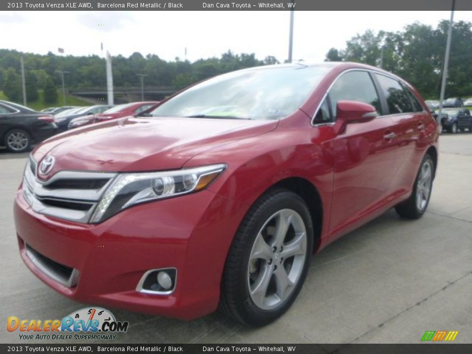 Front 3/4 View of 2013 Toyota Venza XLE AWD Photo #8