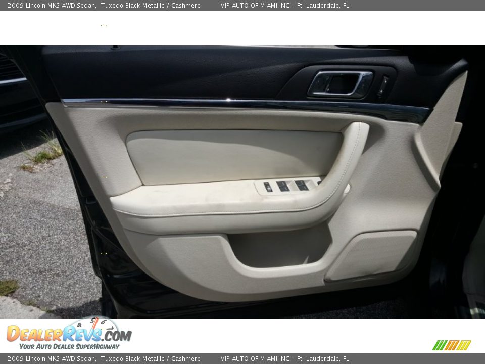 2009 Lincoln MKS AWD Sedan Tuxedo Black Metallic / Cashmere Photo #12