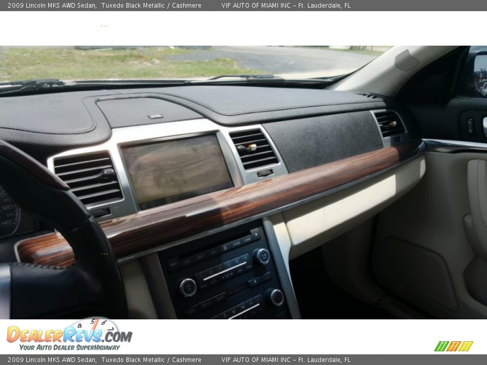 2009 Lincoln MKS AWD Sedan Tuxedo Black Metallic / Cashmere Photo #18