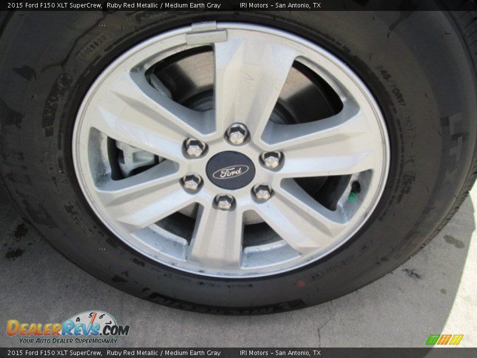 2015 Ford F150 XLT SuperCrew Ruby Red Metallic / Medium Earth Gray Photo #4