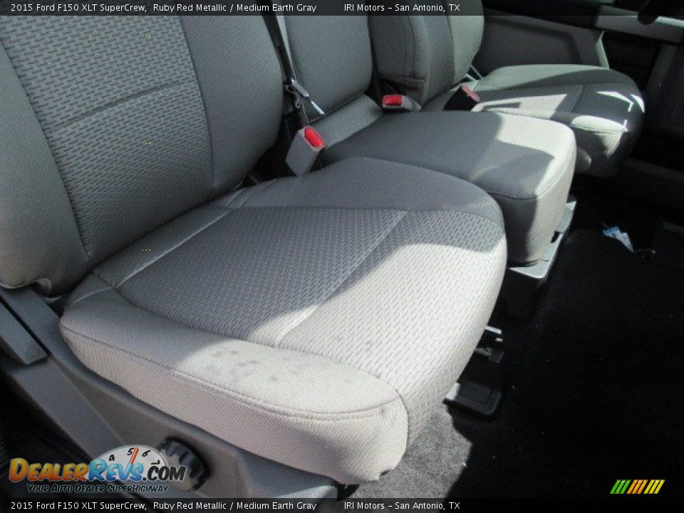 2015 Ford F150 XLT SuperCrew Ruby Red Metallic / Medium Earth Gray Photo #22