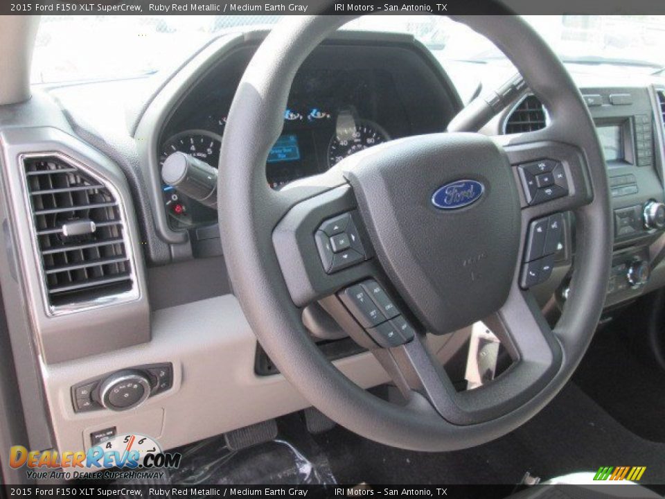 2015 Ford F150 XLT SuperCrew Ruby Red Metallic / Medium Earth Gray Photo #27