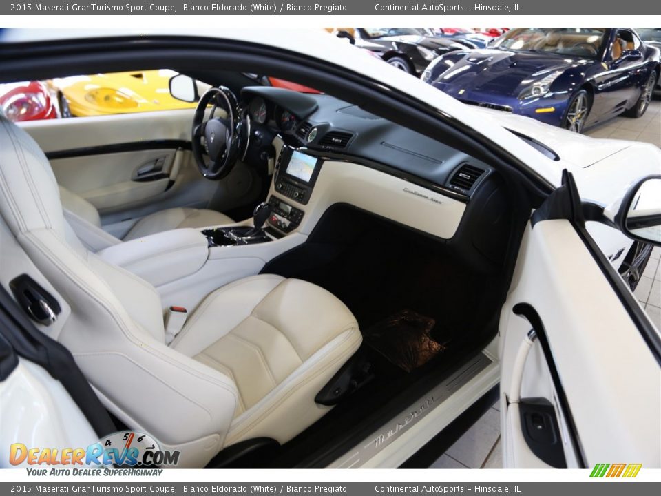 Bianco Pregiato Interior - 2015 Maserati GranTurismo Sport Coupe Photo #8