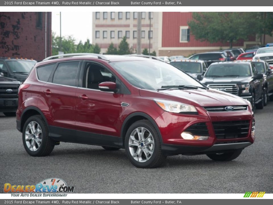 Front 3/4 View of 2015 Ford Escape Titanium 4WD Photo #1