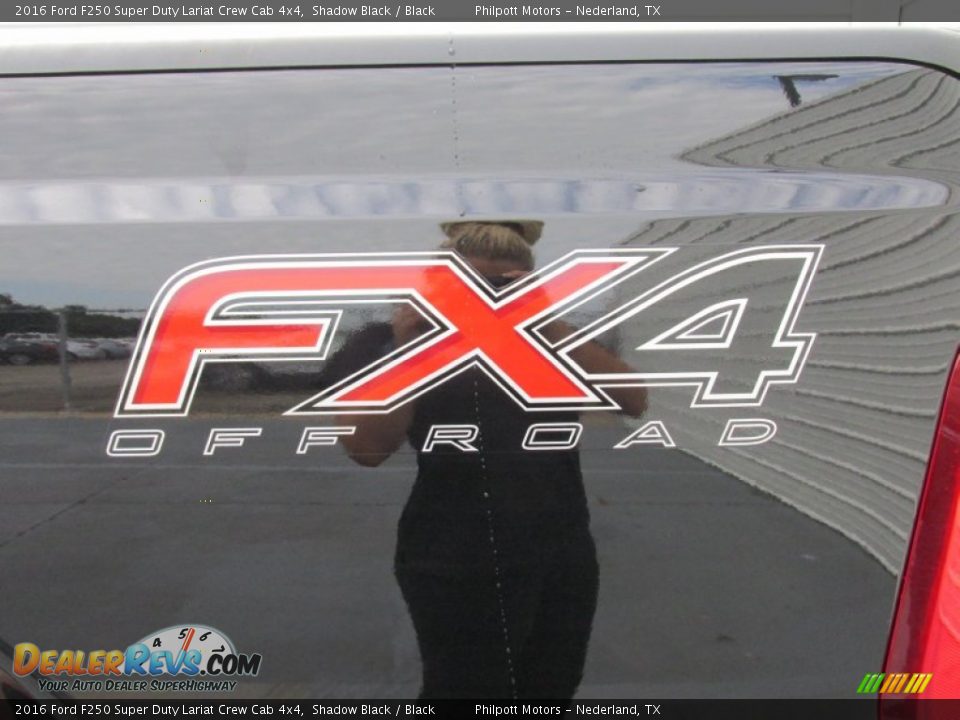 2016 Ford F250 Super Duty Lariat Crew Cab 4x4 Shadow Black / Black Photo #18