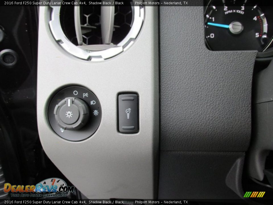 2016 Ford F250 Super Duty Lariat Crew Cab 4x4 Shadow Black / Black Photo #36