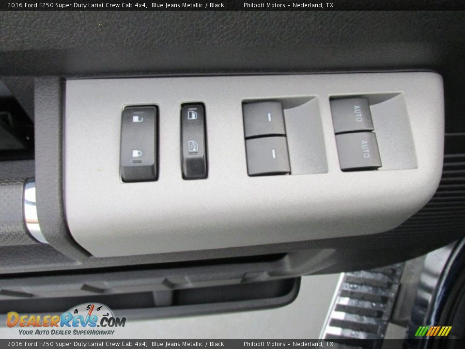 Controls of 2016 Ford F250 Super Duty Lariat Crew Cab 4x4 Photo #24
