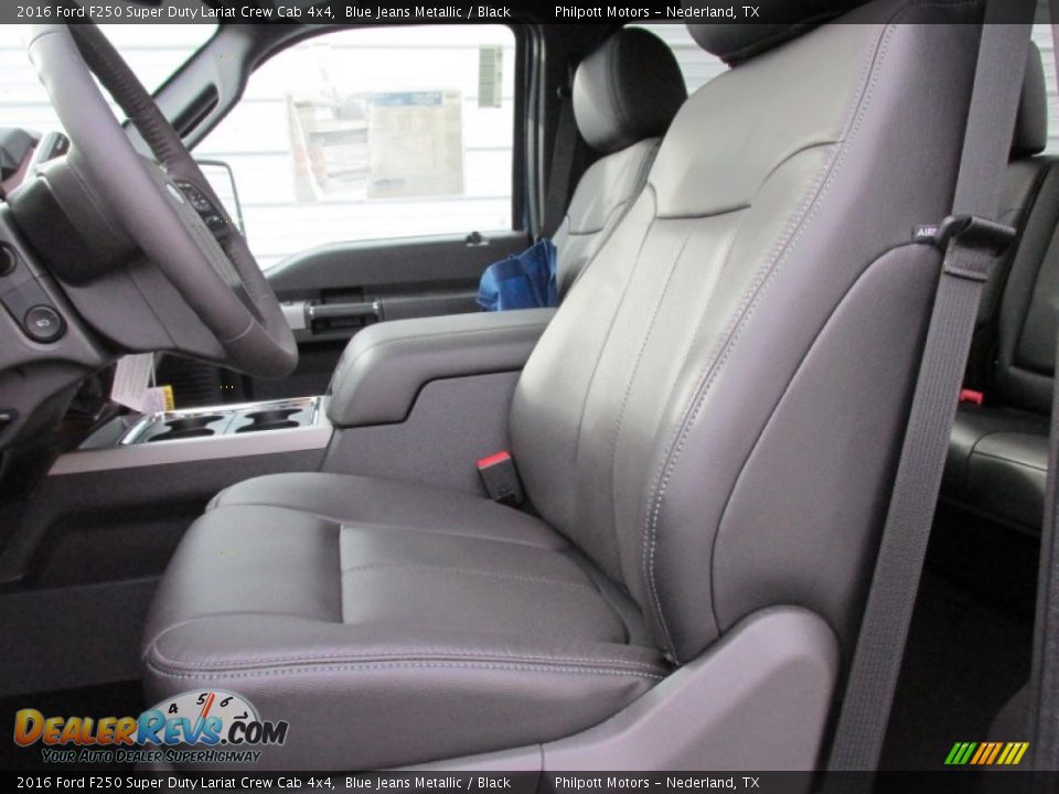 Front Seat of 2016 Ford F250 Super Duty Lariat Crew Cab 4x4 Photo #25