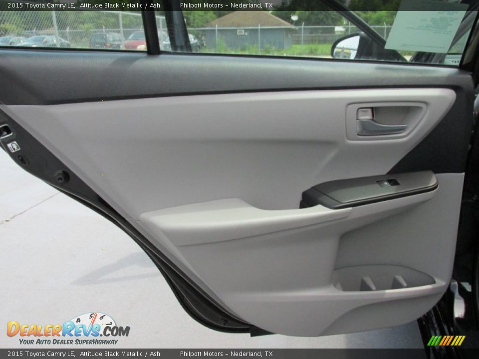 2015 Toyota Camry LE Attitude Black Metallic / Ash Photo #16