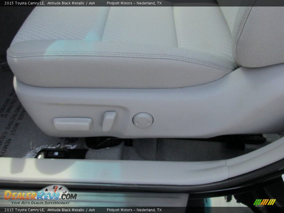 2015 Toyota Camry LE Attitude Black Metallic / Ash Photo #21