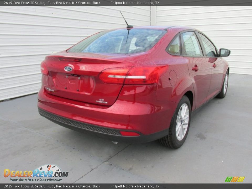 2015 Ford Focus SE Sedan Ruby Red Metallic / Charcoal Black Photo #4
