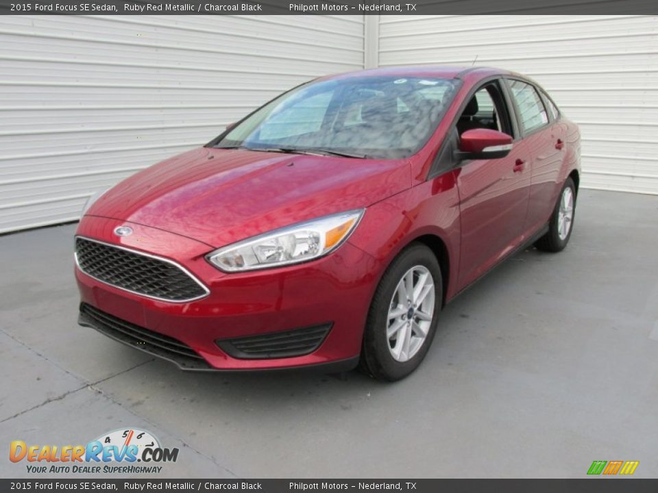 2015 Ford Focus SE Sedan Ruby Red Metallic / Charcoal Black Photo #7