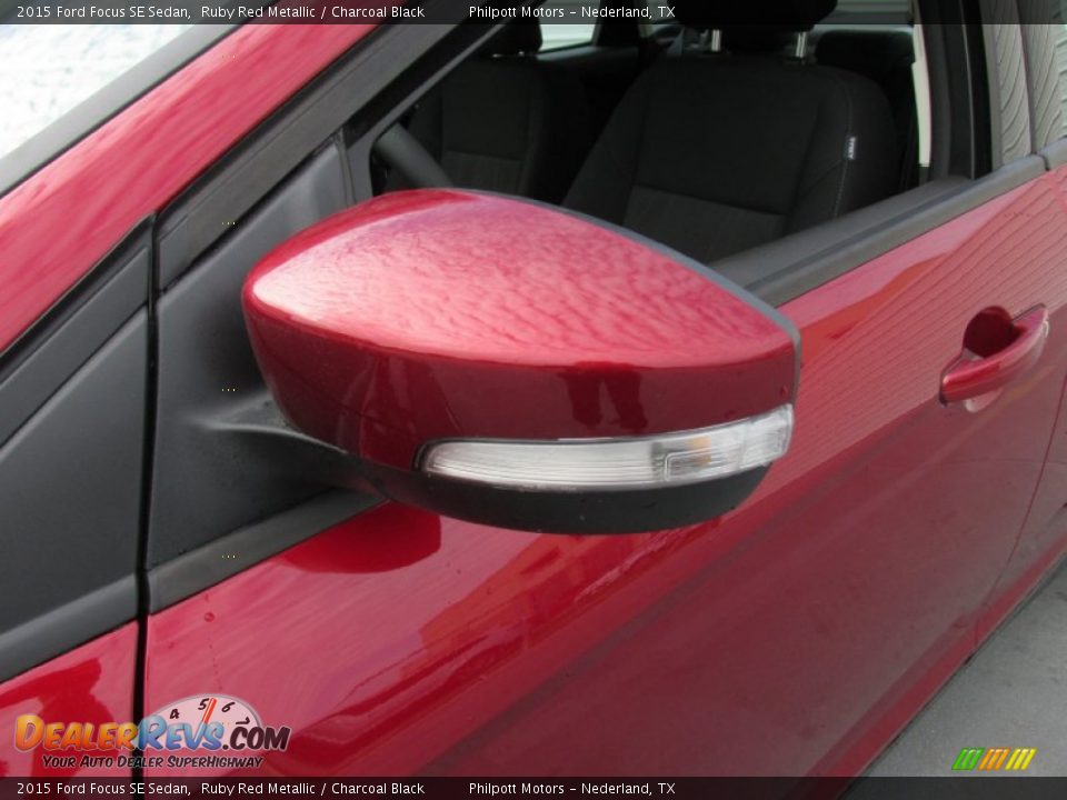 2015 Ford Focus SE Sedan Ruby Red Metallic / Charcoal Black Photo #12