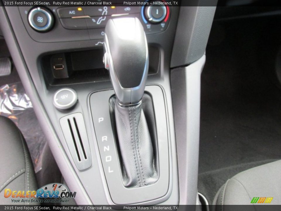 2015 Ford Focus SE Sedan Ruby Red Metallic / Charcoal Black Photo #27