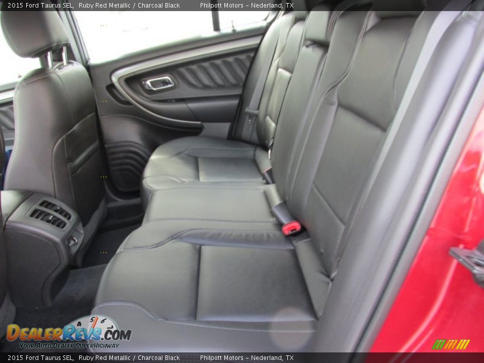 Rear Seat of 2015 Ford Taurus SEL Photo #18