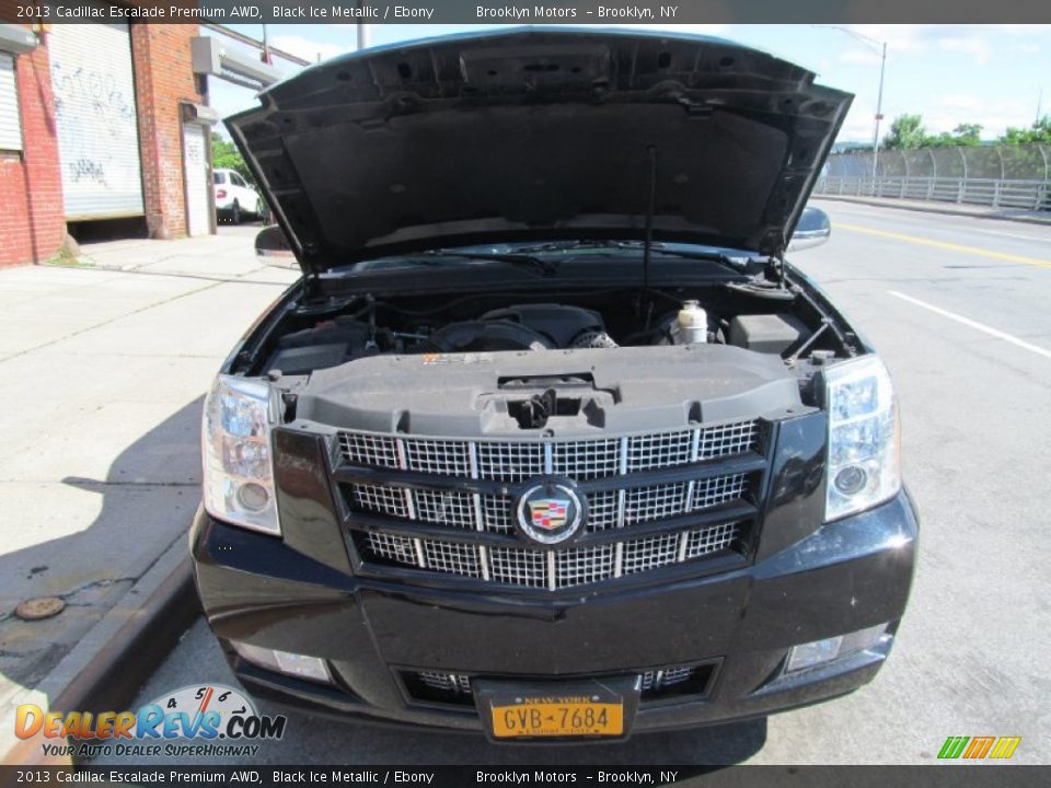 2013 Cadillac Escalade Premium AWD Black Ice Metallic / Ebony Photo #18