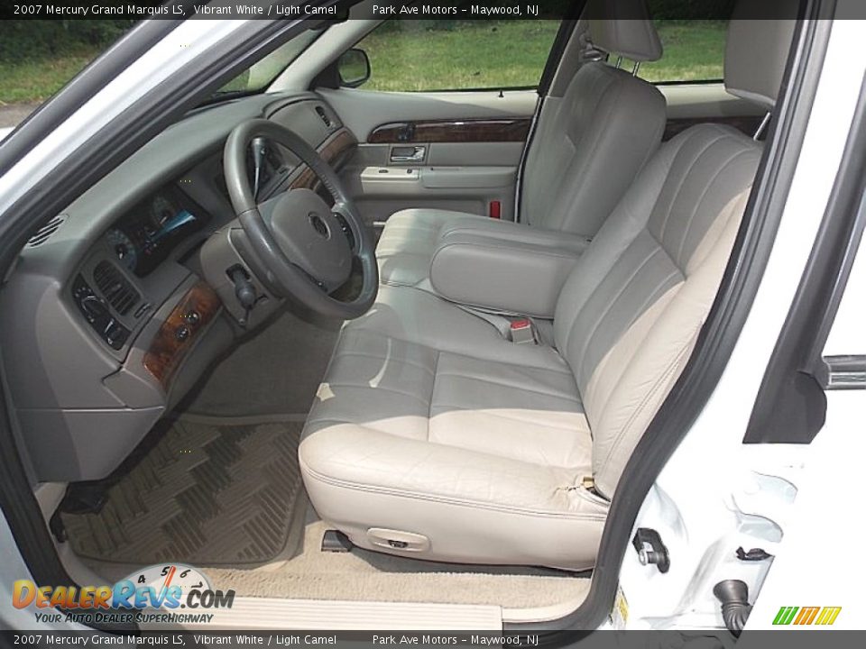 2007 Mercury Grand Marquis LS Vibrant White / Light Camel Photo #12