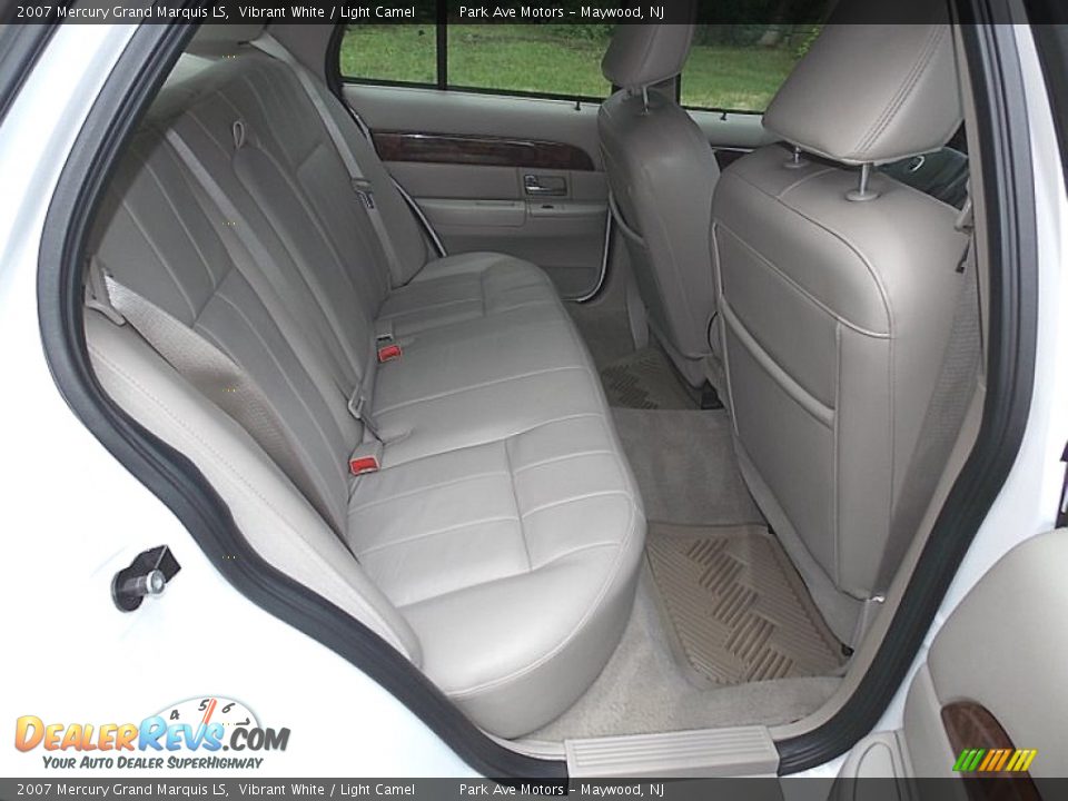Rear Seat of 2007 Mercury Grand Marquis LS Photo #22