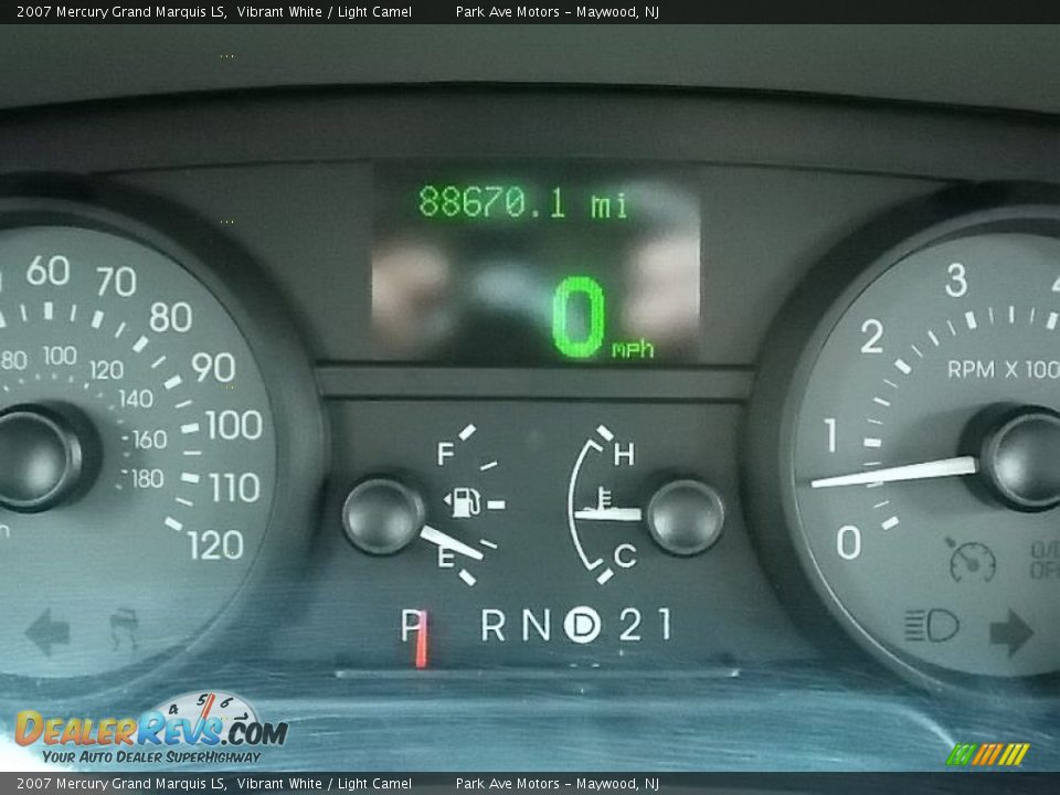 2007 Mercury Grand Marquis LS Vibrant White / Light Camel Photo #25