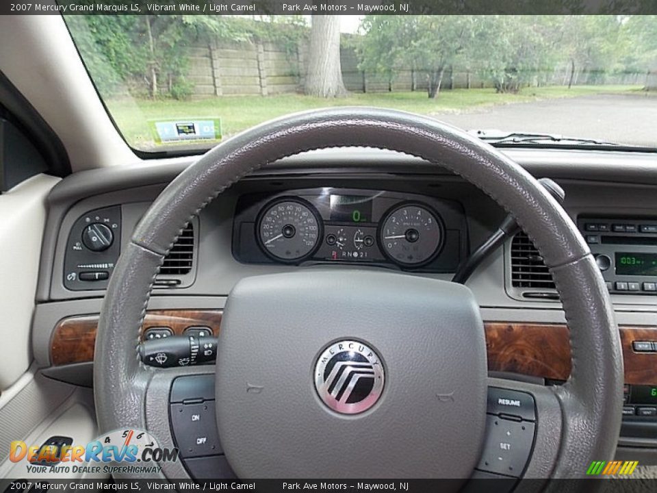 2007 Mercury Grand Marquis LS Steering Wheel Photo #26