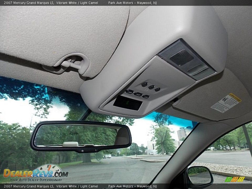 2007 Mercury Grand Marquis LS Vibrant White / Light Camel Photo #28