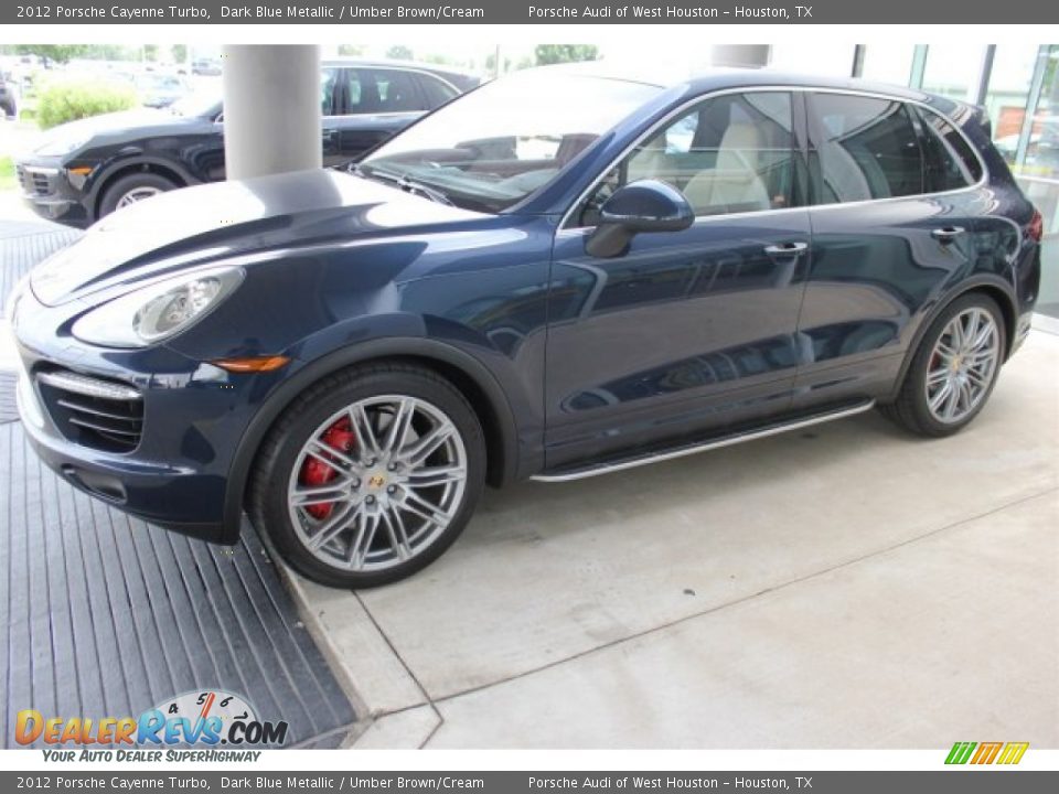 Front 3/4 View of 2012 Porsche Cayenne Turbo Photo #6