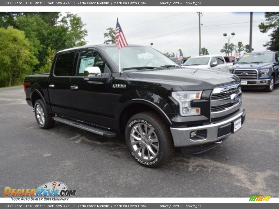 2015 Ford F150 Lariat SuperCrew 4x4 Tuxedo Black Metallic / Medium Earth Gray Photo #3