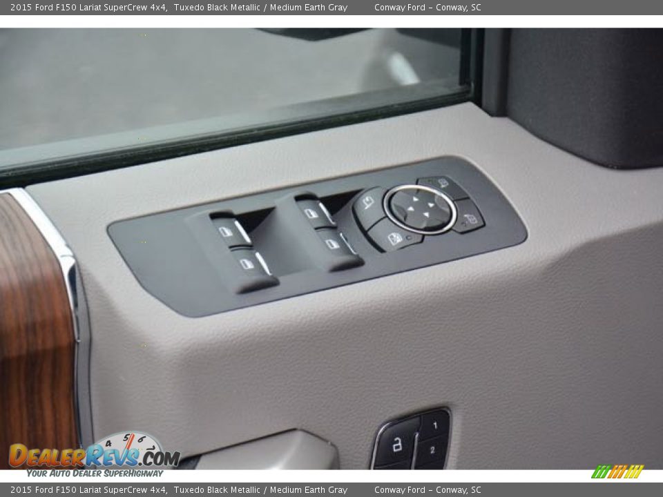 2015 Ford F150 Lariat SuperCrew 4x4 Tuxedo Black Metallic / Medium Earth Gray Photo #18