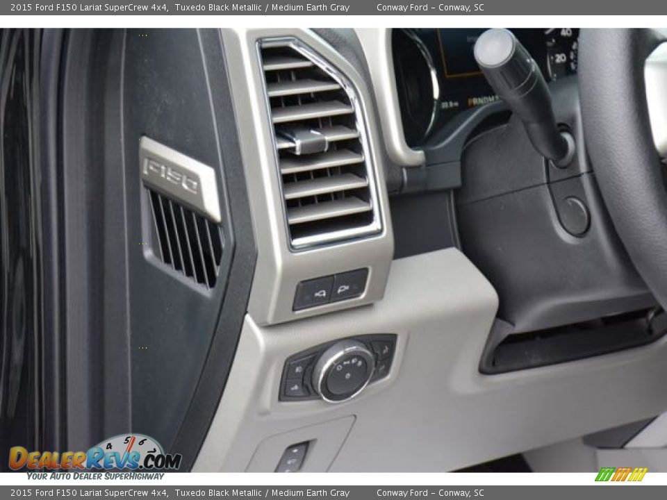2015 Ford F150 Lariat SuperCrew 4x4 Tuxedo Black Metallic / Medium Earth Gray Photo #20