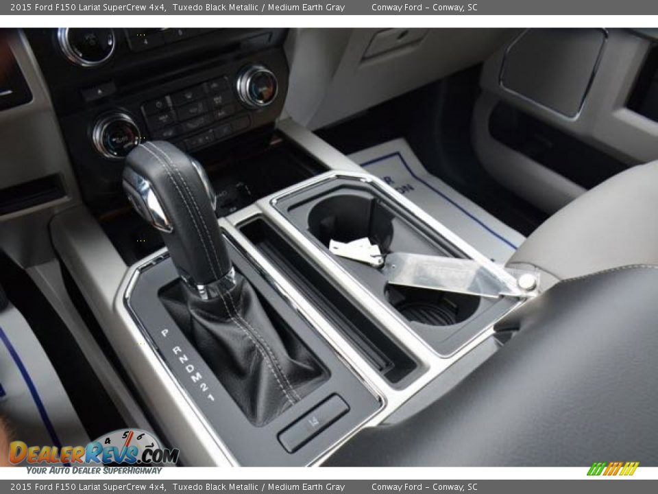 2015 Ford F150 Lariat SuperCrew 4x4 Tuxedo Black Metallic / Medium Earth Gray Photo #28