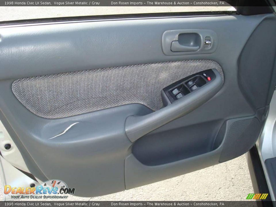 1998 Honda Civic LX Sedan Vogue Silver Metallic / Gray Photo #12