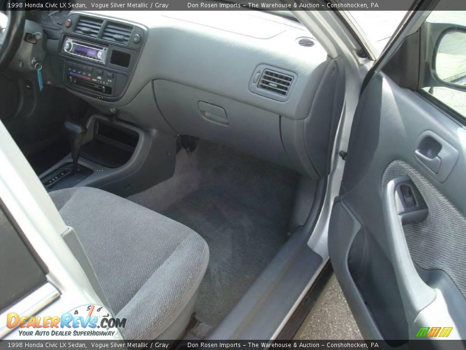 1998 Honda Civic LX Sedan Vogue Silver Metallic / Gray Photo #14