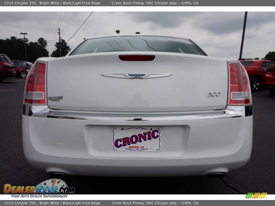 2014 Chrysler 300 Bright White / Black/Light Frost Beige Photo #6