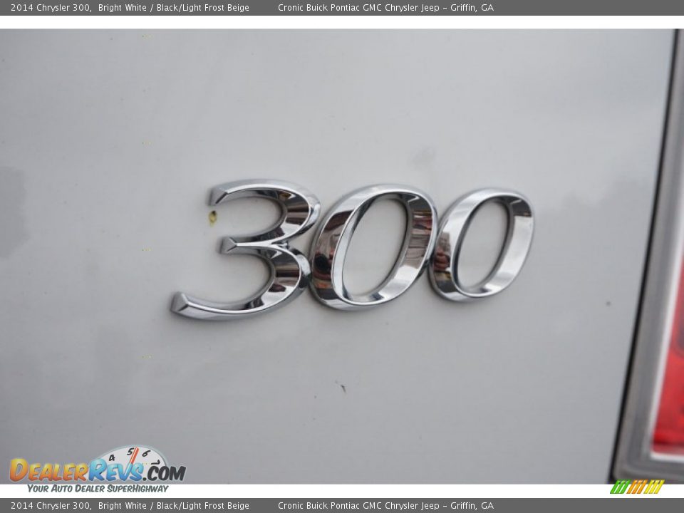 2014 Chrysler 300 Bright White / Black/Light Frost Beige Photo #15